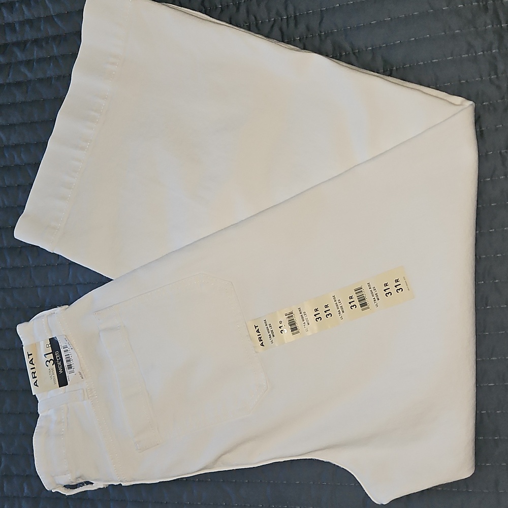 Ariat Countryside Ultra High‎ Rise Wide Leg Crop Denim: White: 31R